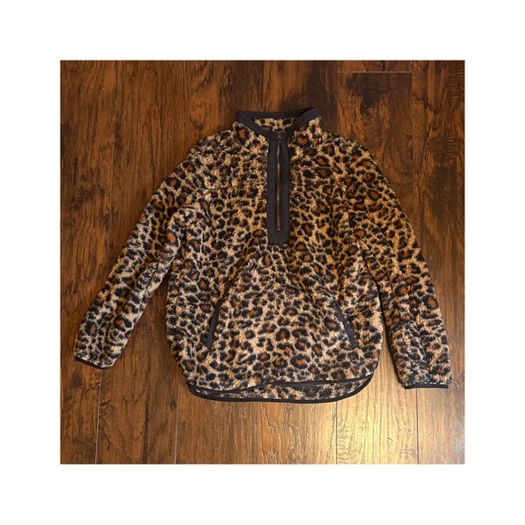 Time and Tru Leopard Half Zip Pullover - Picture 2 of 5
